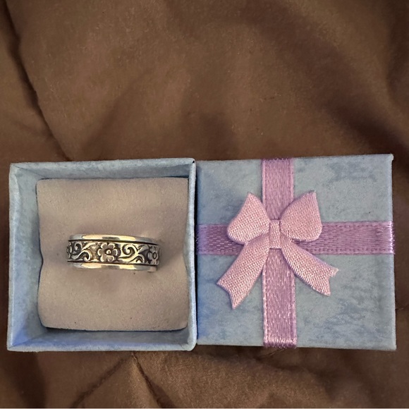 STERLING SILVER SPINNER RING! - Picture 16 of 16